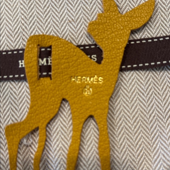 Hermès Red Dog and Deer Accessory - Picture 4 of 5